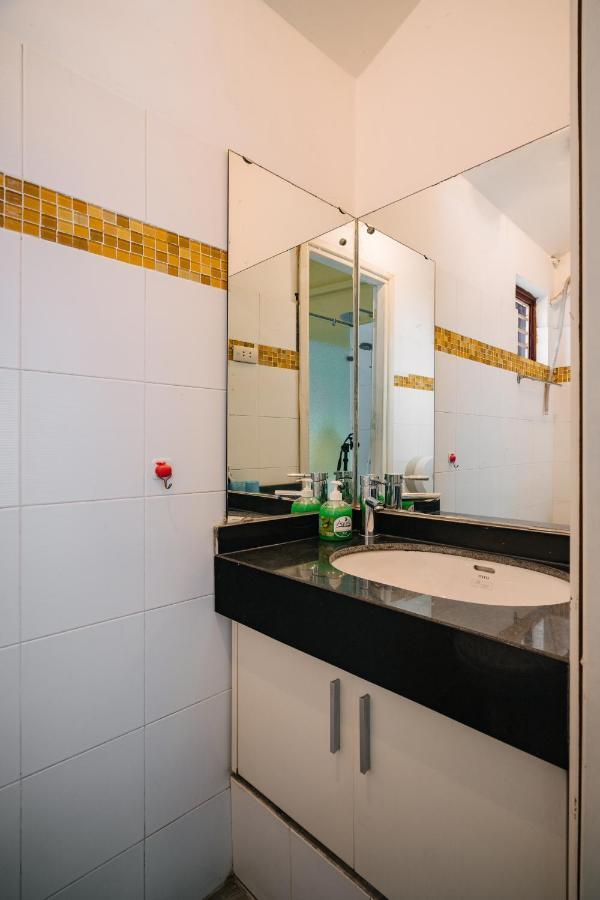 Entire French house with 4 bedrooms in Hanoi downtown Buitenkant foto